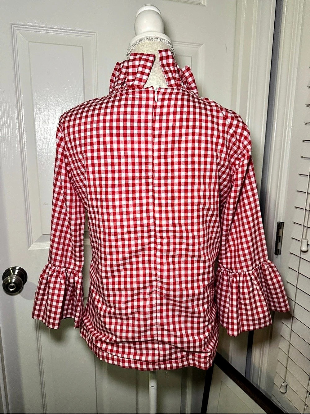 Elizabeth Wilson Katherine Gingham Ruffle Cuff Blouse in Red & White Size Small - Picture 5 of 6
